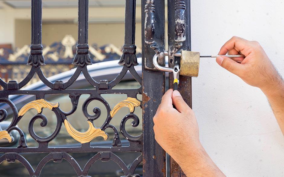 demonter une serrure de porte d'entrée Mallemort